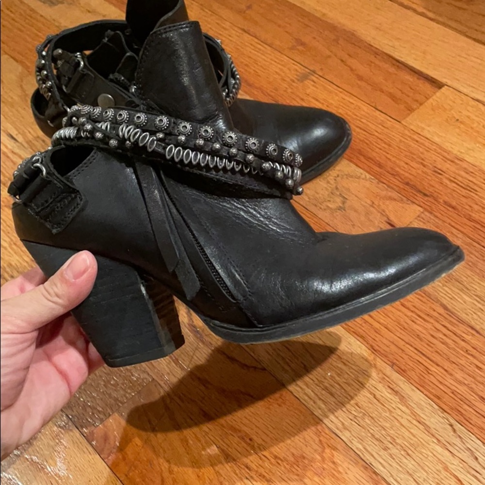 Dolce Vita Booties